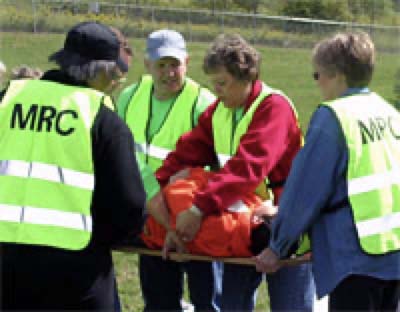 yellow vests group volunteers